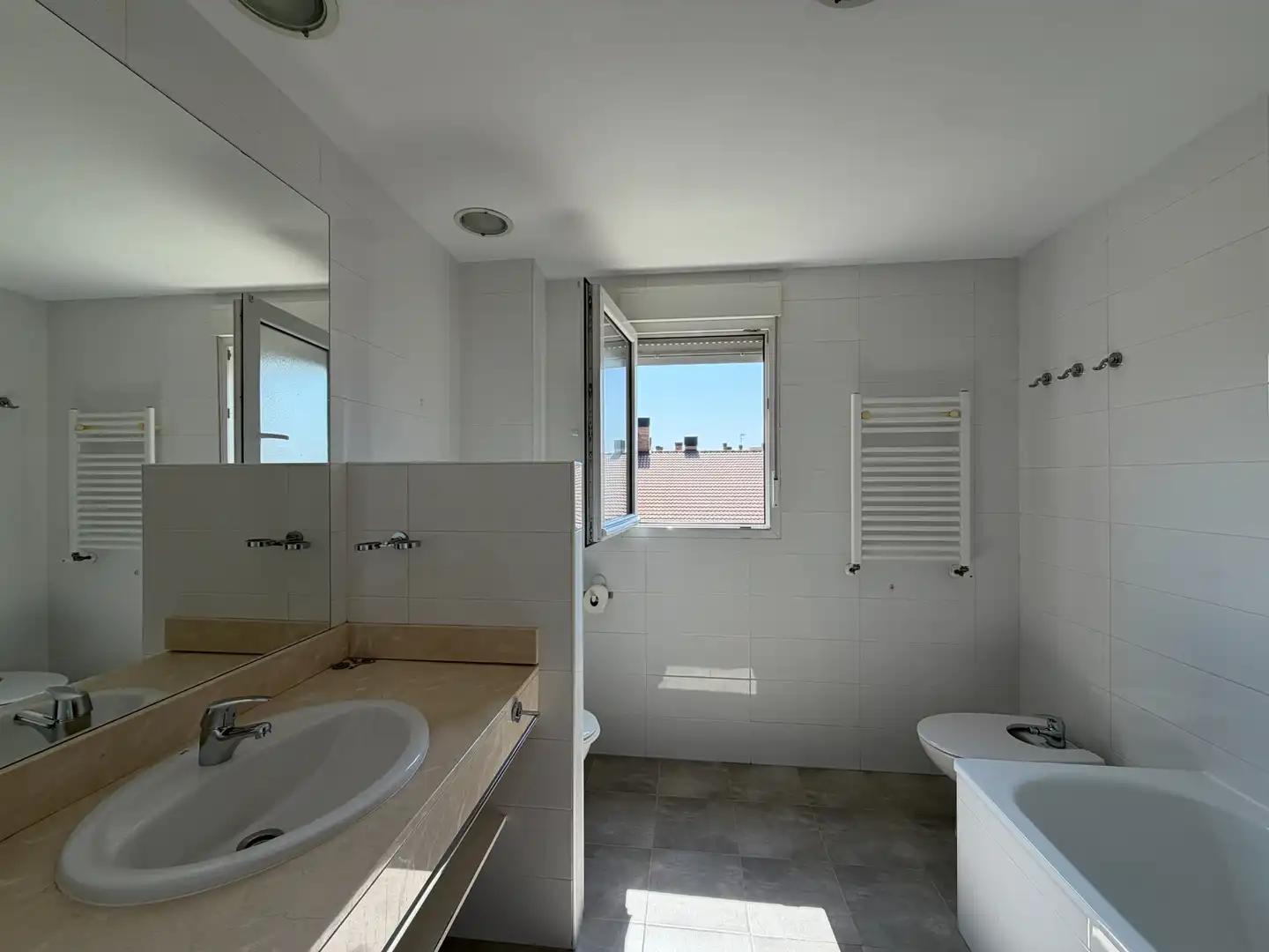 Baño de Casa o chalet en venta en Colmenar Viejo con Calefacción, Jardín privado y Terraza