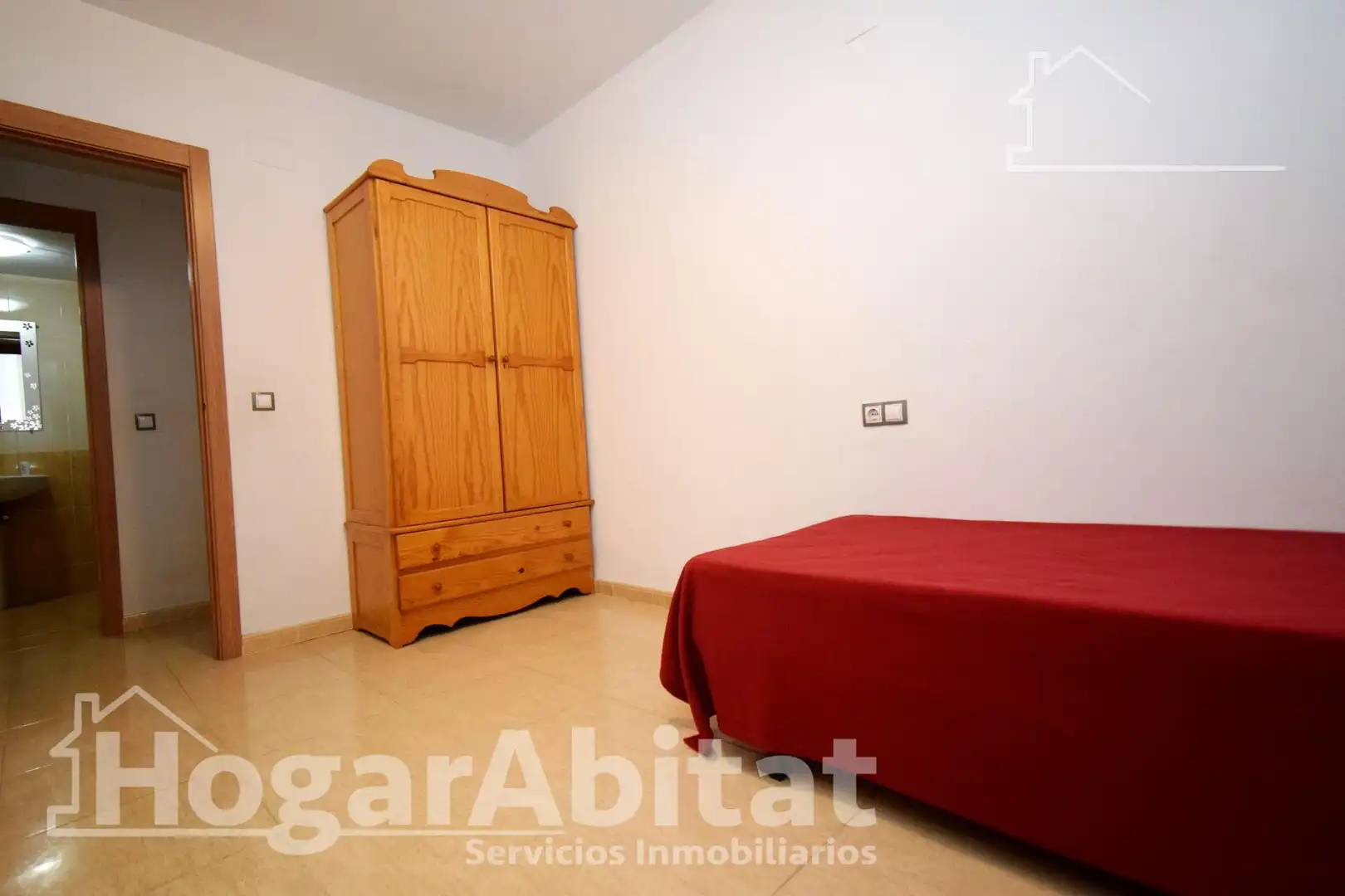 Dormitori de Pis en venda en Paterna amb Aire condicionat, Terrassa i Traster