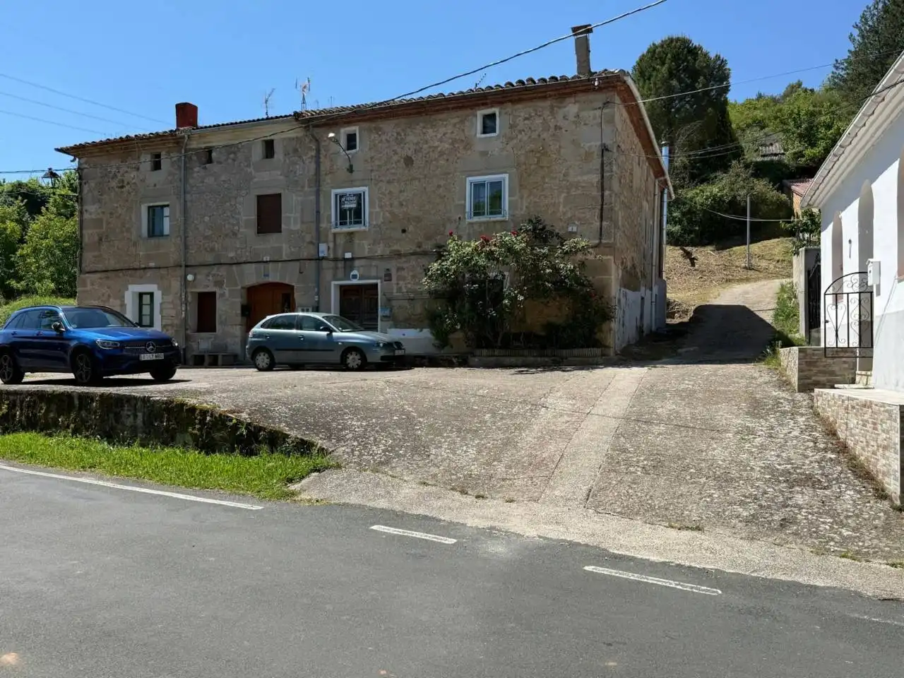 Vista exterior de Casa adosada en venta en Oña