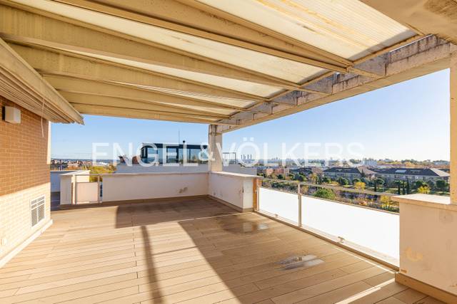 Ático en Venta en Valdemarín