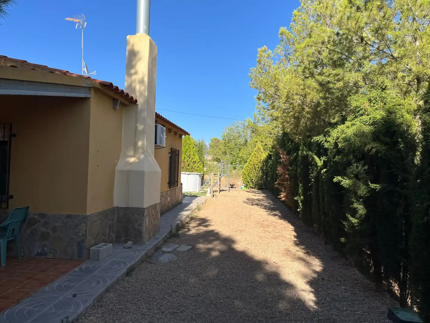 Vista exterior de Casa o chalet en venta en Villarrobledo con Aire acondicionado, Jardín privado y Terraza