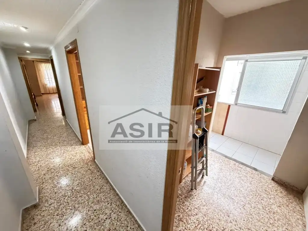 Piso en venta en Alzira con Balcón