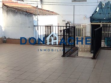 House for sale in Esparragalejo