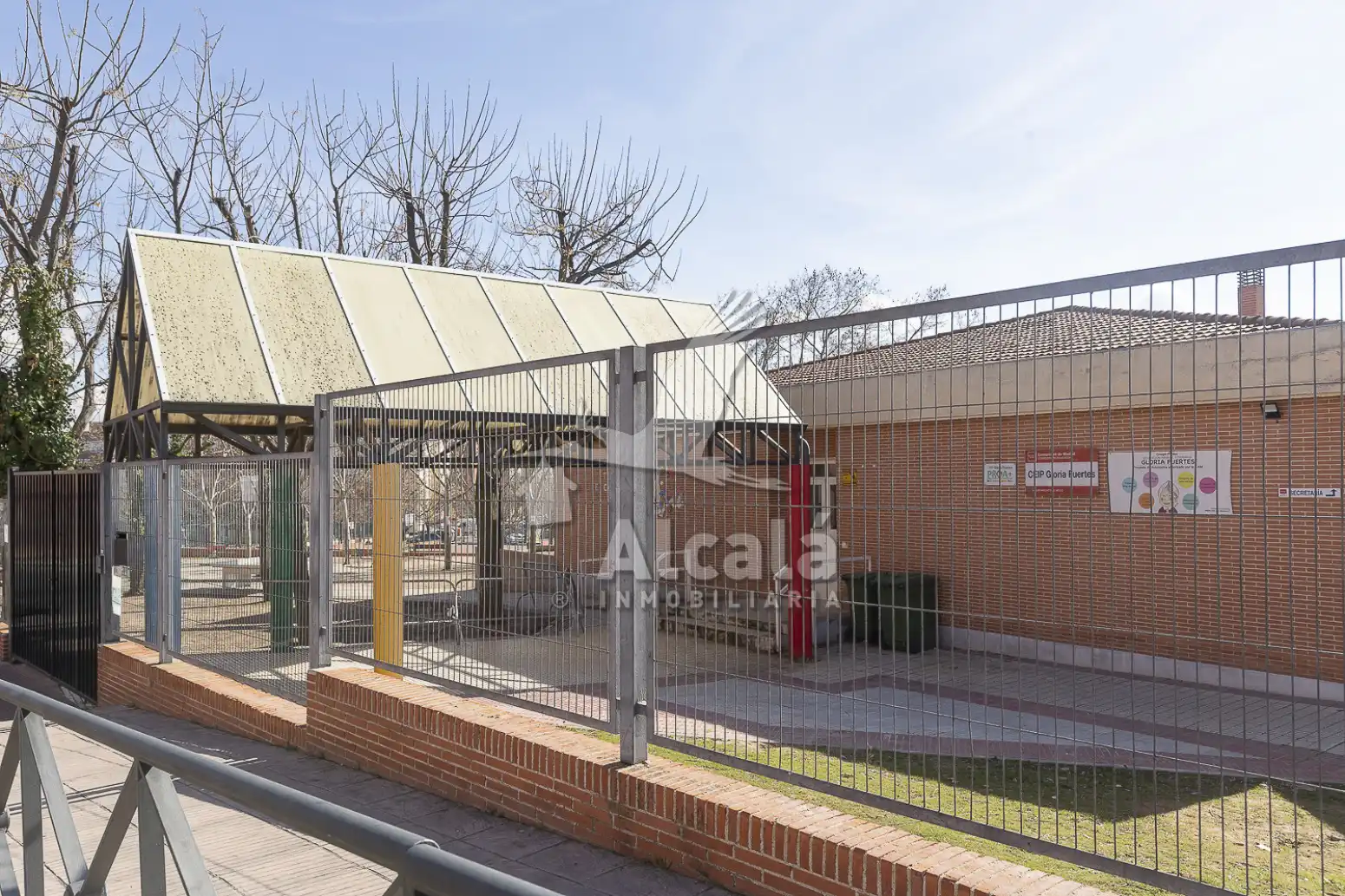 Vista exterior de Piso en venta en Meco pueblo