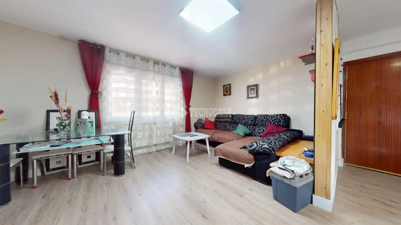 Wohnzimmer von Wohnung zum Verkauf in Horche mit Heizung und Terrasse