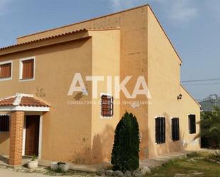Vista exterior de Casa o xalet en venda en Albaida amb Calefacció, Jardí privat i Terrassa