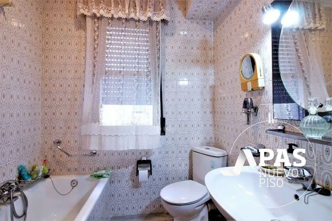 Baño de Piso en venta en Santander con Balcón