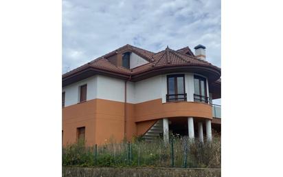 Exterior view of House or chalet for sale in Liendo  with Terrace