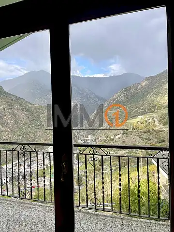 Casa aparellada en venda a Aixirivall