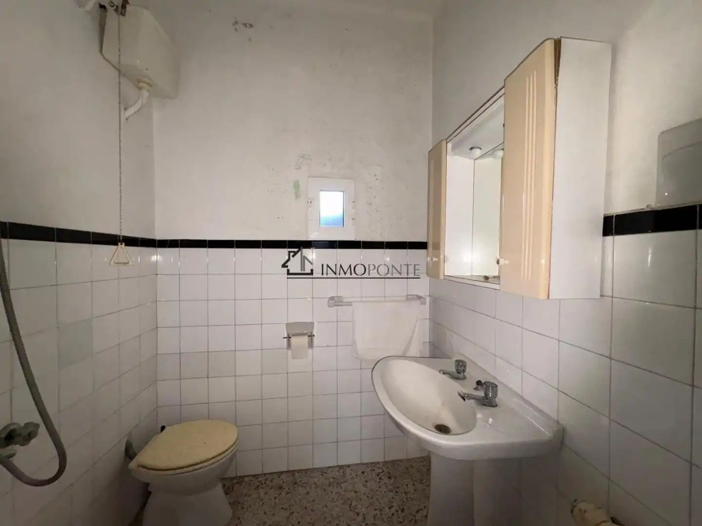 Bathroom of Houses for sale in Vilaboa, Pontevedra