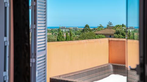 Villa Indira  Encantadora Villa Andaluza con Piscina y Jardín en el Prestigioso Sotogrande, imatge 3