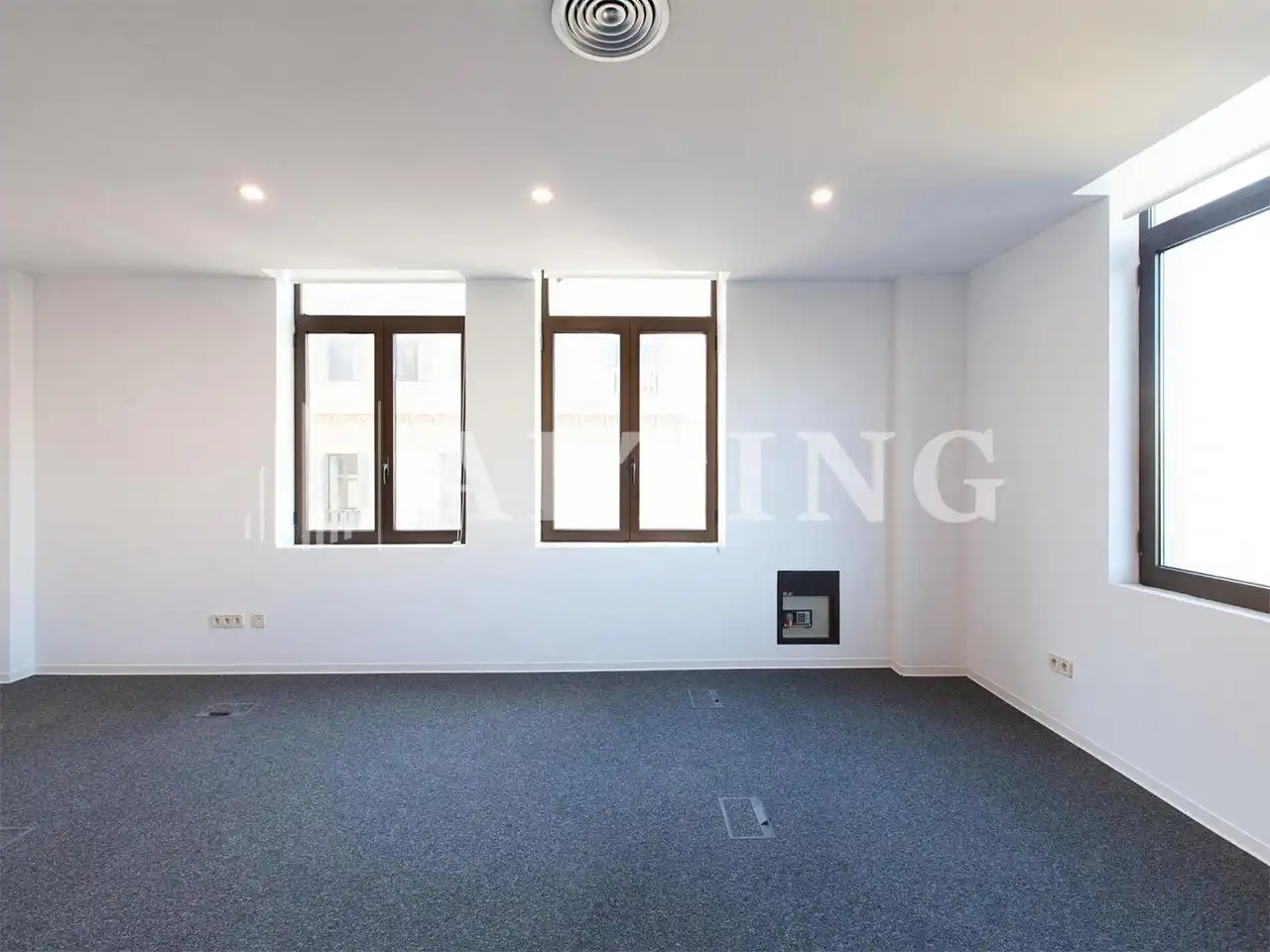 Office space with lift to rent in Catalunya, imagen 40