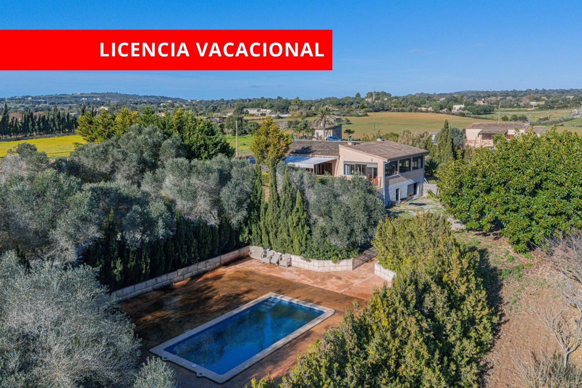 Vista exterior de Finca rústica en venda en Manacor amb Aire condicionat, Calefacció i Jardí privat
