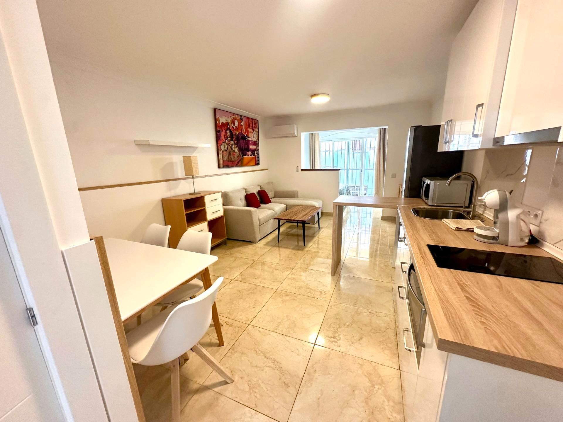 Sala de estar de Estudio en venta en Mijas con Aire acondicionado, Terraza y Amueblado