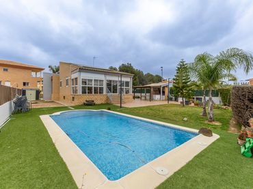 Haus mit Garten zum Verkauf in Albalat dels Tarongers