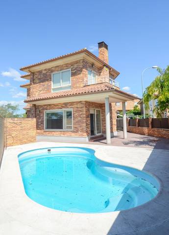 Casa-chalet en Alquiler en Villanueva de la Cañada ciudad