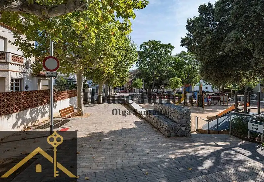 Casa con terraza en venta en Carrer Ramon Par