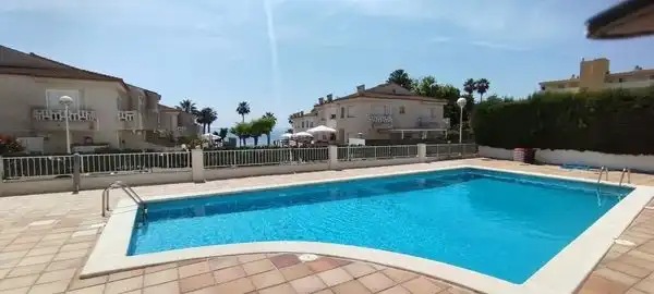 Piscina de Pis en venda en La Ràpita amb Aire condicionat, Terrassa i Moblat