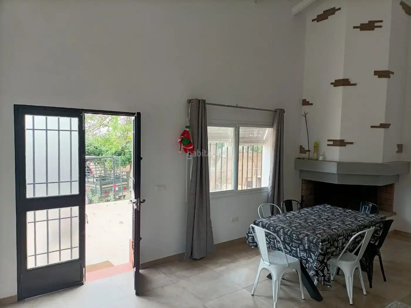 Casa rústica amb jardí en venda a Calle las Rosas 14, imagen 4