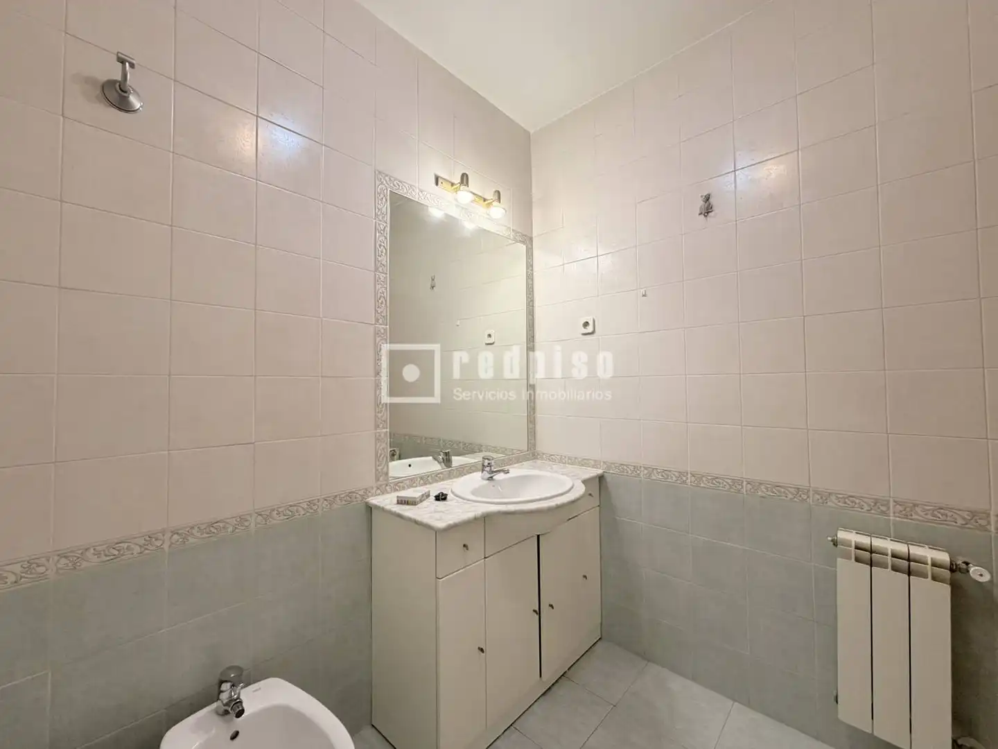 Bathroom of Attic for rent in Madrid