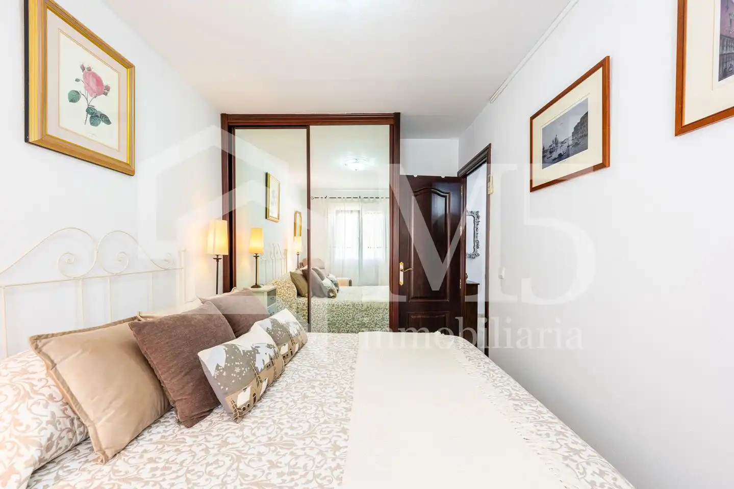 Dormitori de Casa adosada en venda en Vélez-Málaga amb Aire condicionat, Calefacció i Jardí privat