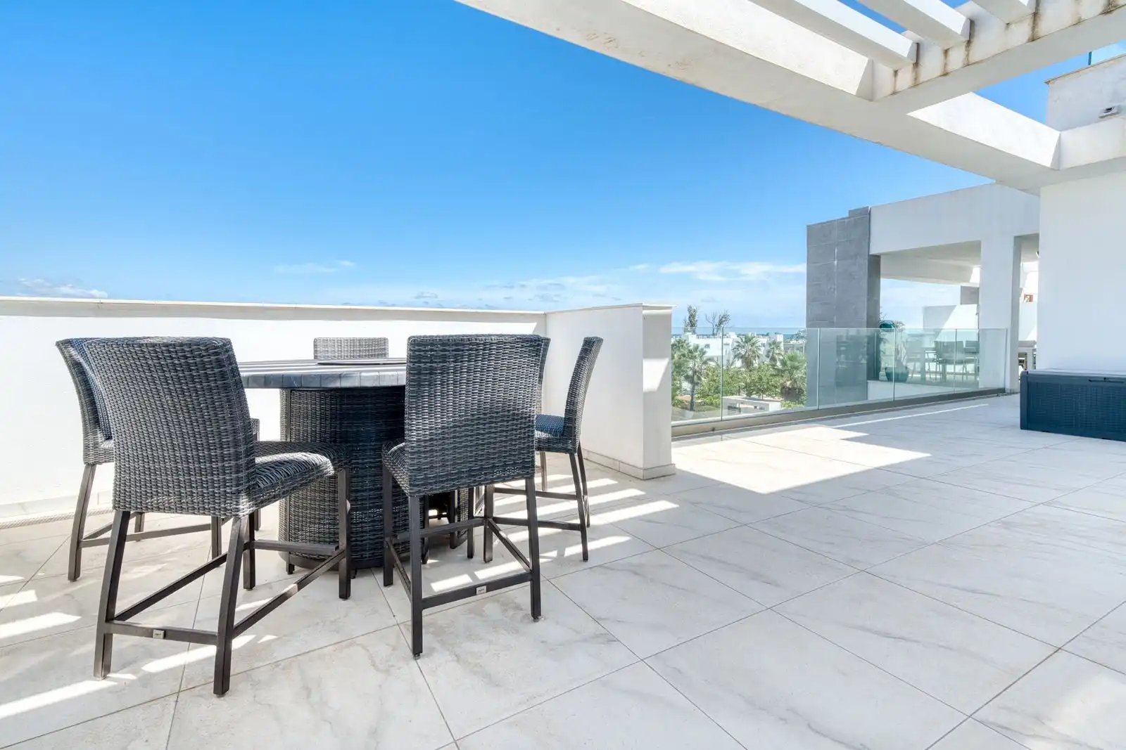 Terraza de Ático de alquiler en Estepona con Aire acondicionado, Terraza y Amueblado