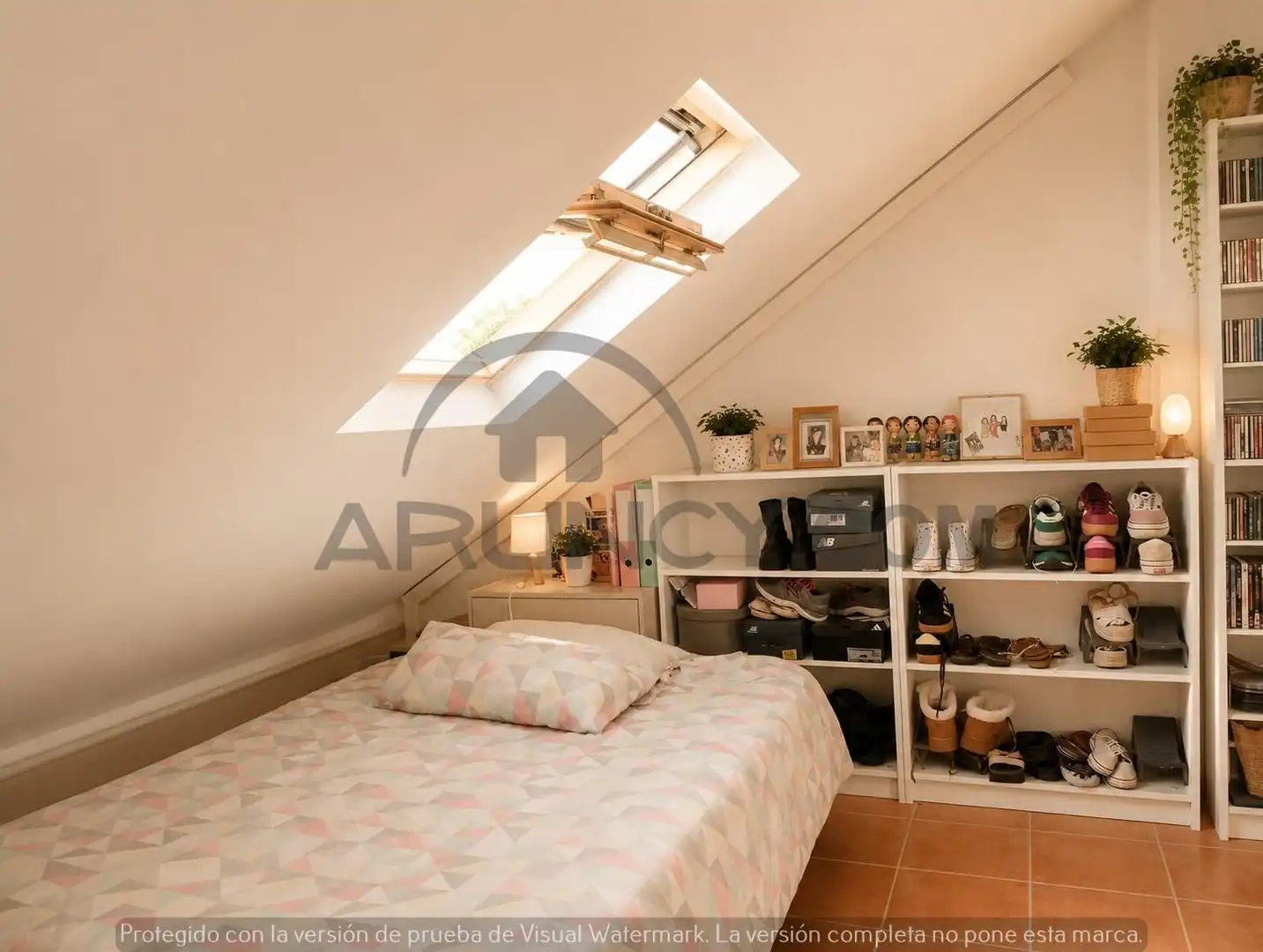 Habitación de Casa adosada en venta en Alcalá de Guadaira con Aire acondicionado, Calefacción y Jardín privado