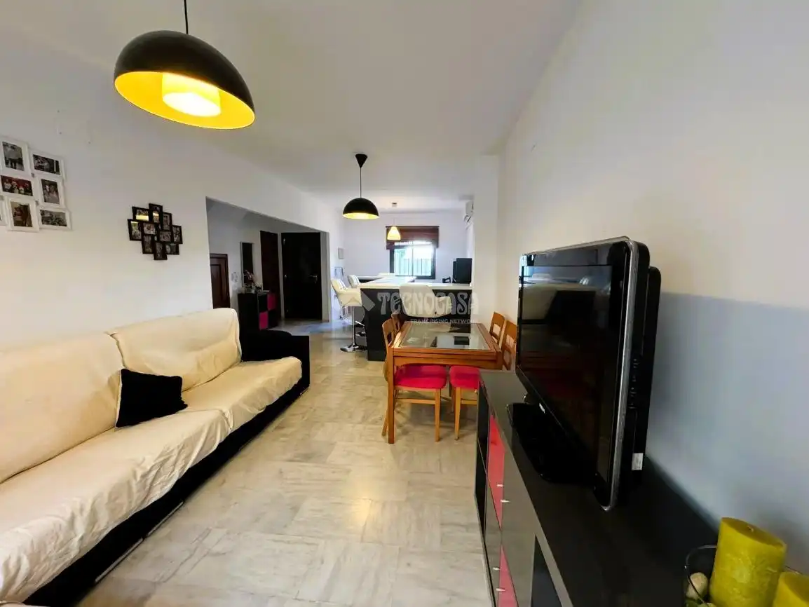 Habitatge amb terrassa en venda a Pilas, imagen 5