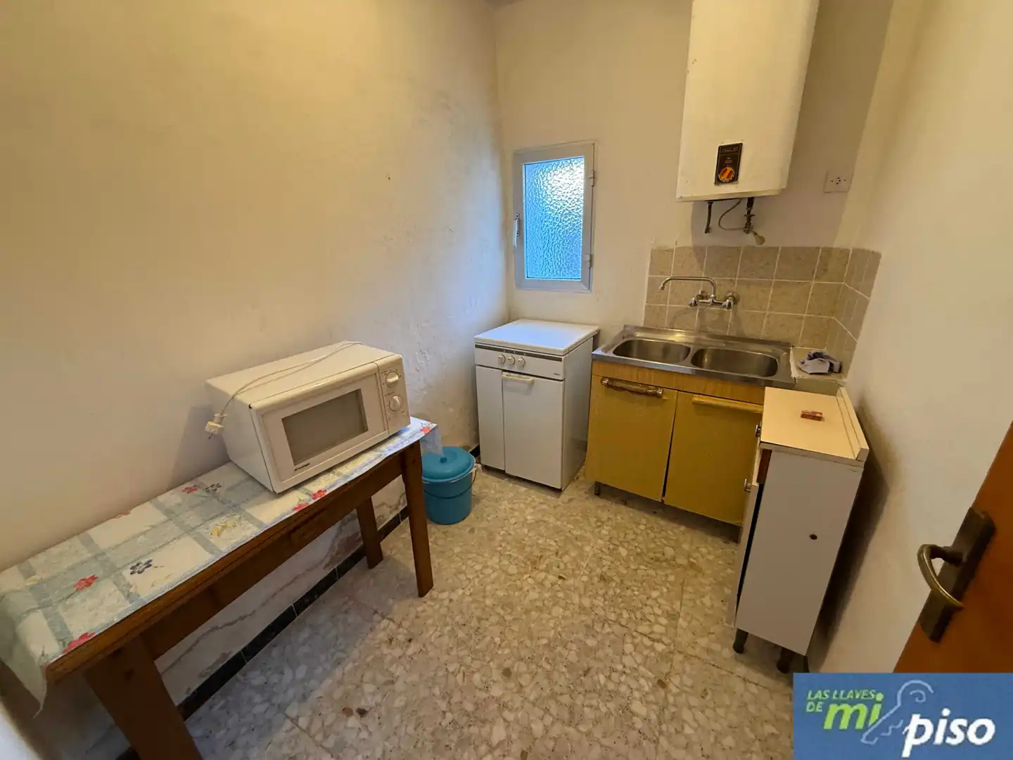 Cuina de Casa o xalet en venda en Camporredondo amb Jardí privat, Parquet i Terrassa