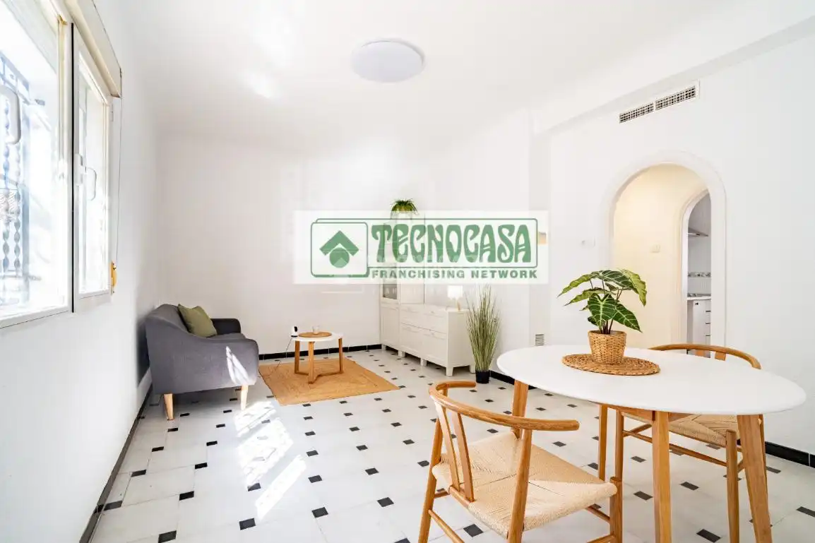 Flat for sale in Granada  with Air Conditioner, Heating and Terrace