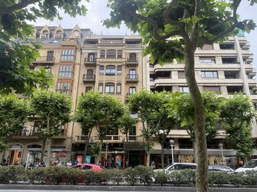 Pis amb balcó en venda a Centro