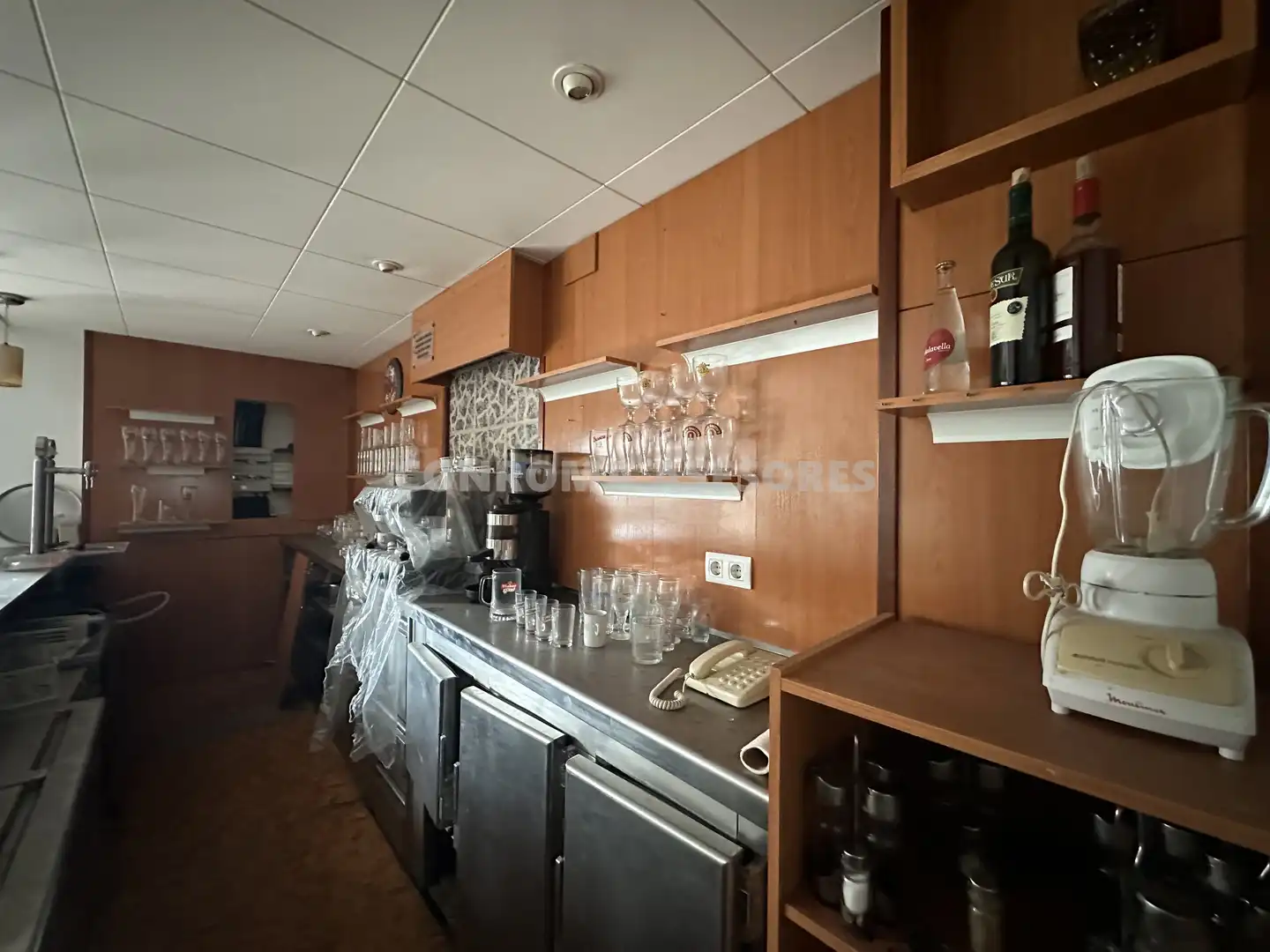Local comercial en venda a Carrer de Montserrat, imagen 3