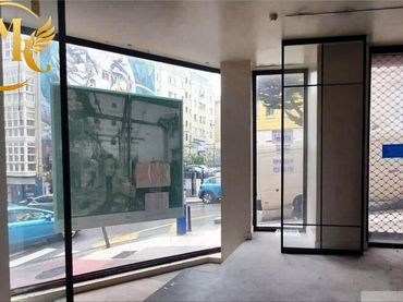 Local comercial en venda a Calle SANTA CLARA