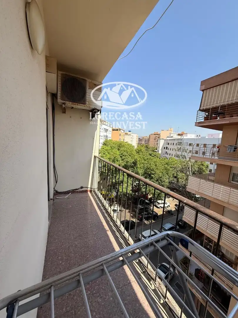 Exterior view of Flat for sale in  Palma de Mallorca  with Air Conditioner, Terrace and Furnished