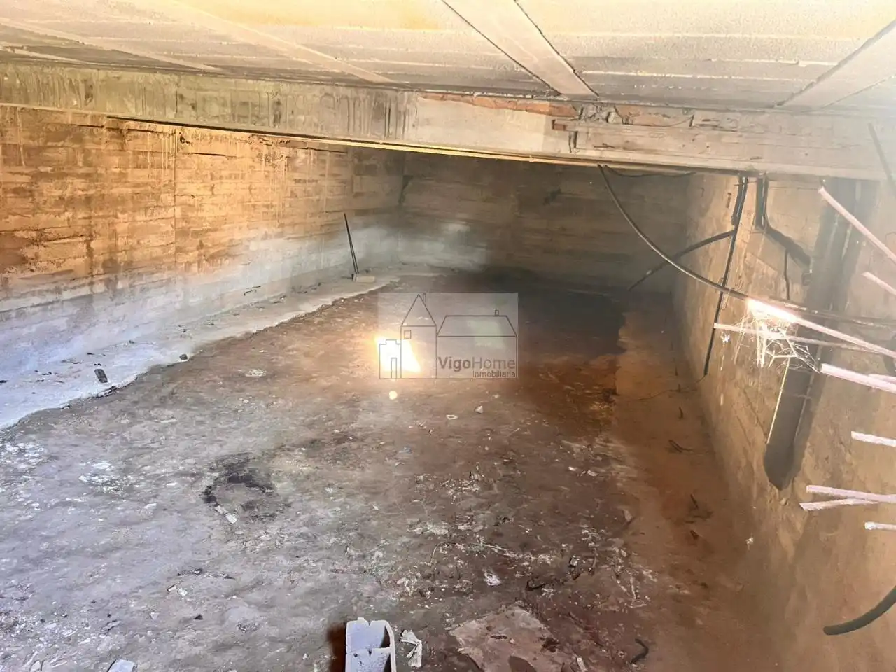 Planta baja en venta en Vigo  con Calefacción