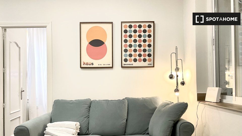 Sala d'estar de Pis de lloguer en  Madrid Capital amb Aire condicionat, Calefacció i Moblat