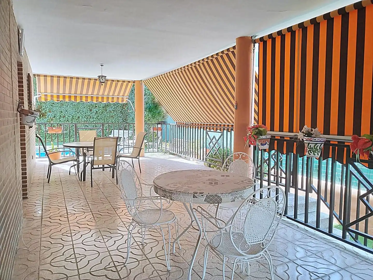 Terrace of Detached homes for sale in Los Villares