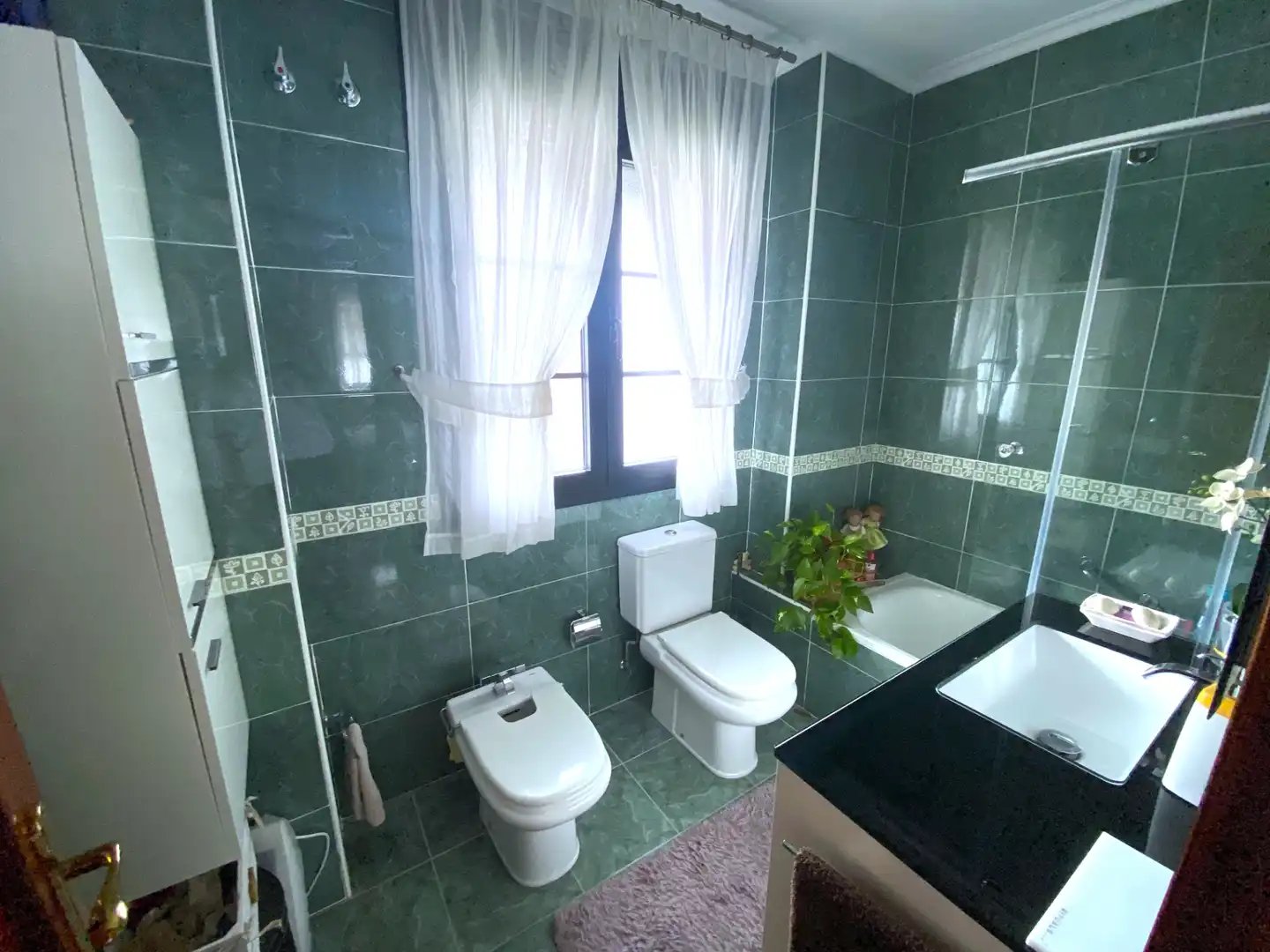 Bathroom of Houses for sale in Castro-Urdiales  with Heating, Private garden and Parquet flooring