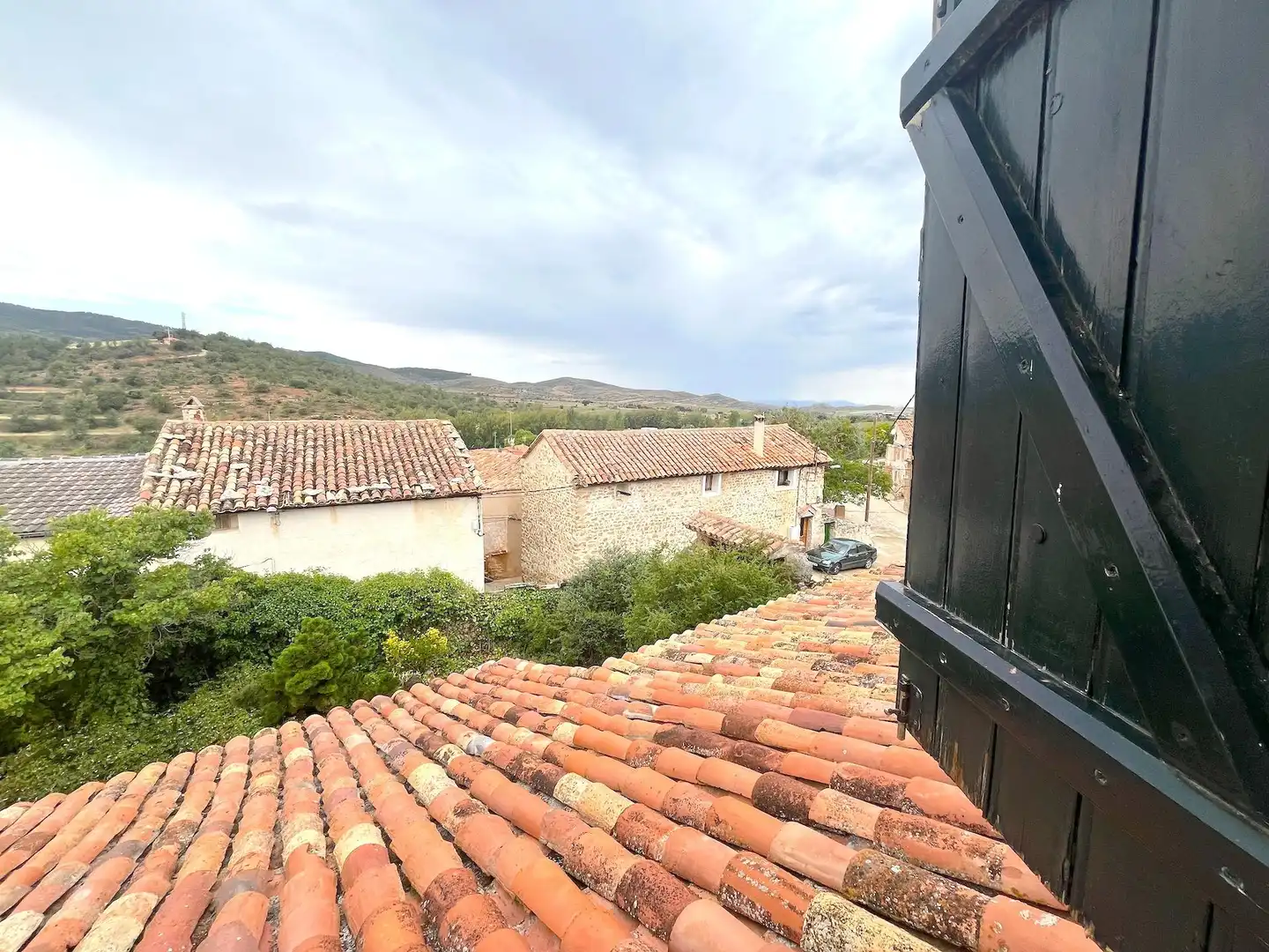 Vista exterior de Finca rústica en venda en Bea amb Calefacció, Terrassa i Moblat