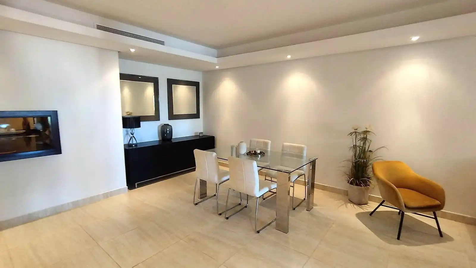 Comedor de Apartamento de alquiler en Estepona con Terraza, Amueblado y Internet