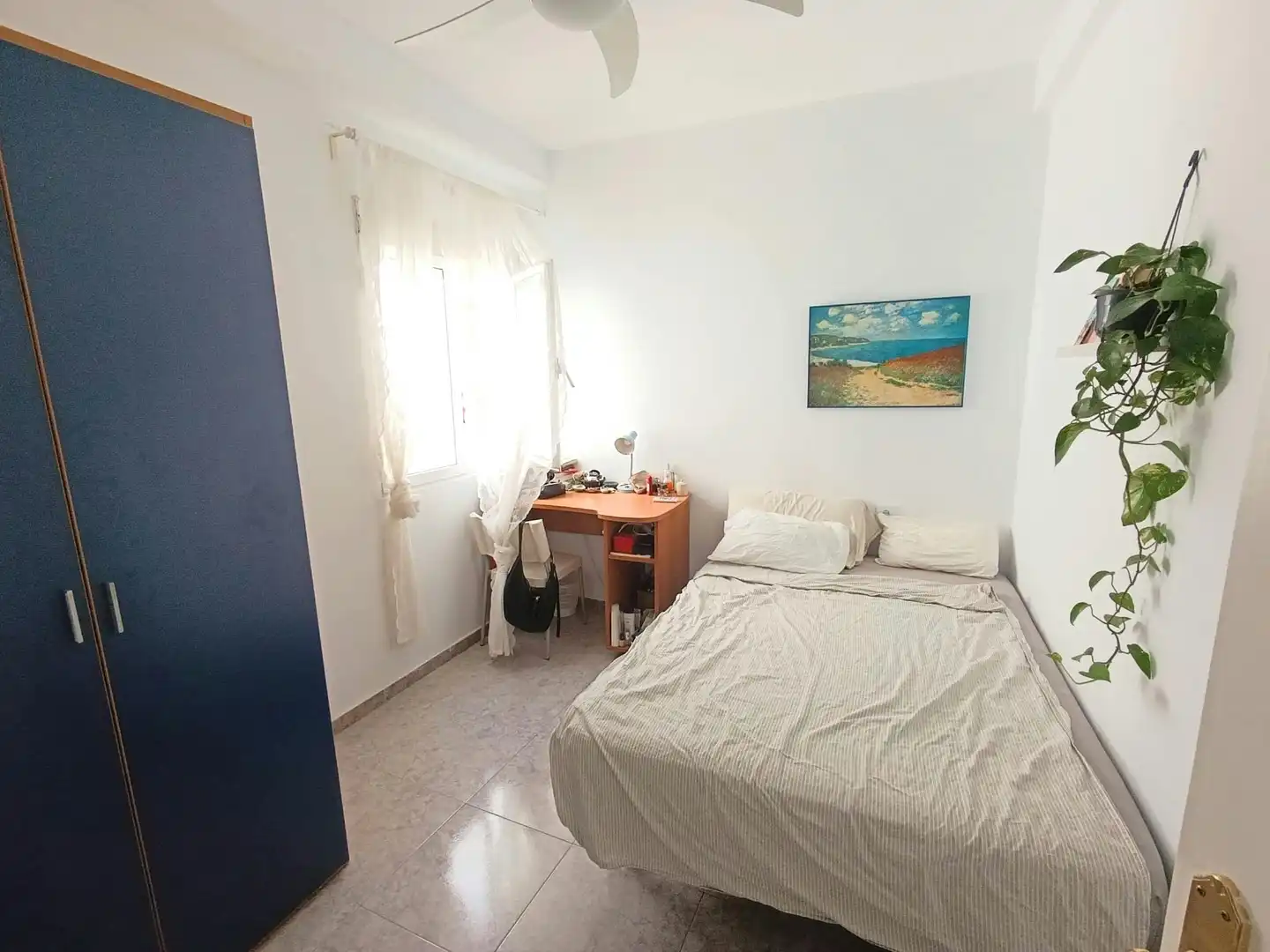 Bedroom of Flat for share in Sevilla  with Air Conditioner, Furnished and Washing machine