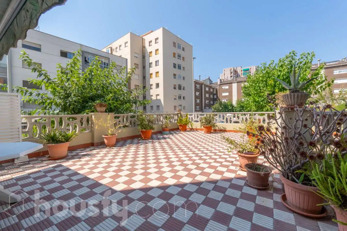 Terraza de Planta baja en venta en Vilanova i la Geltrú con Aire acondicionado, Calefacción y Terraza
