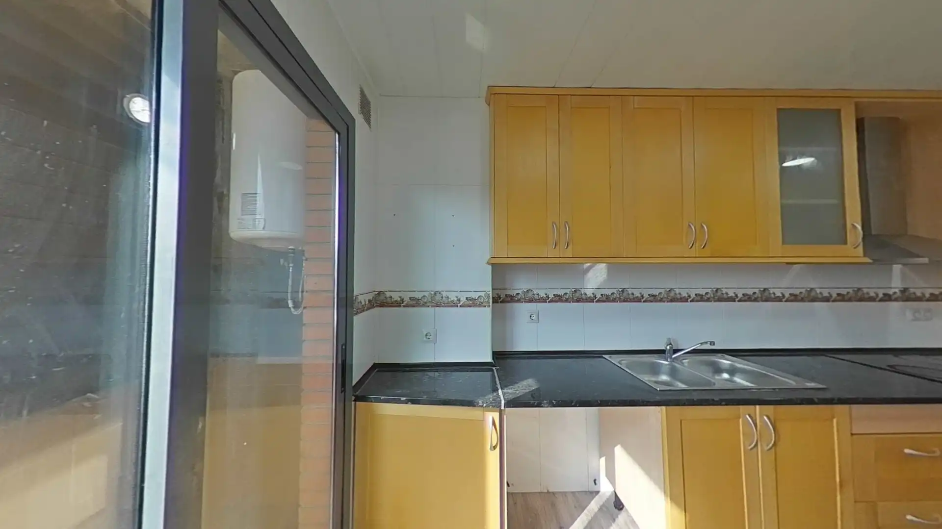 Küche von Maisonette zum Verkauf in Cornellà de Llobregat
