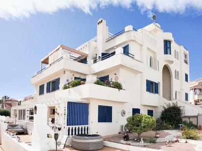 Vista exterior de Apartament en venda en Orihuela amb Aire condicionat, Terrassa i Piscina