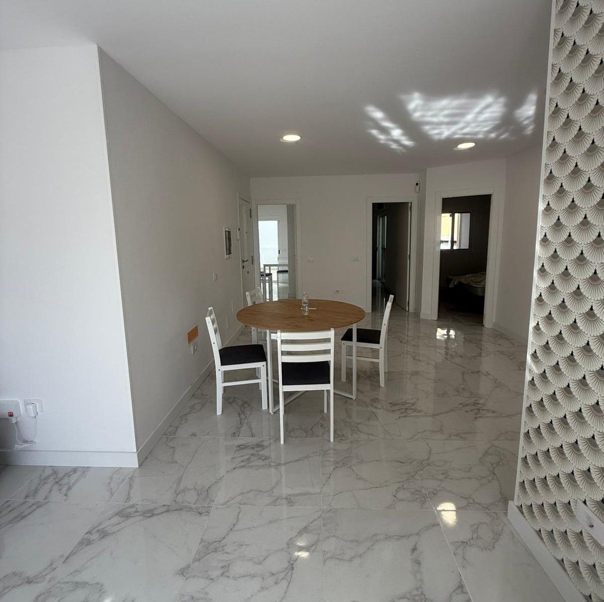 Menjador de Apartament en venda en Adeje amb Aire condicionat i Moblat