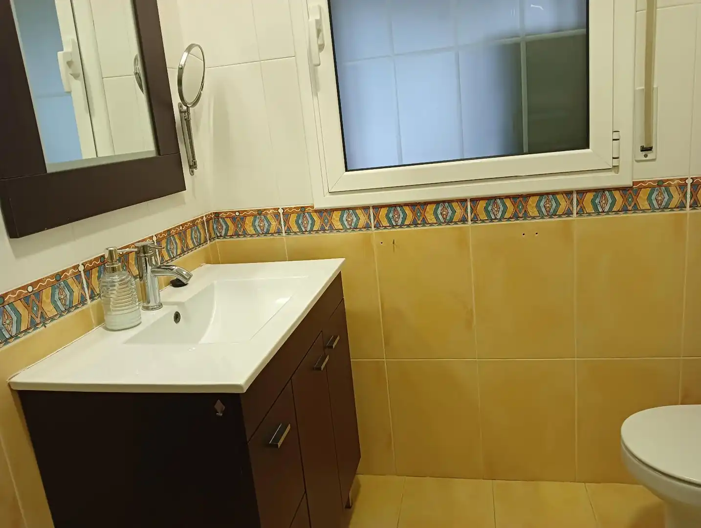 Bany de Casa o xalet en venda en Lliçà d'Amunt amb Aire condicionat, Calefacció i Jardí privat