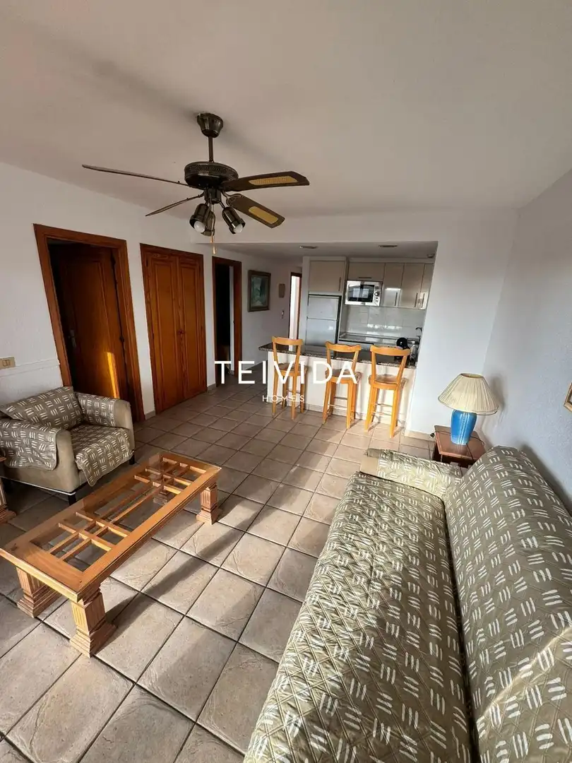 Piso en venta en Arona con Terraza, Piscina y Piscina comunitaria