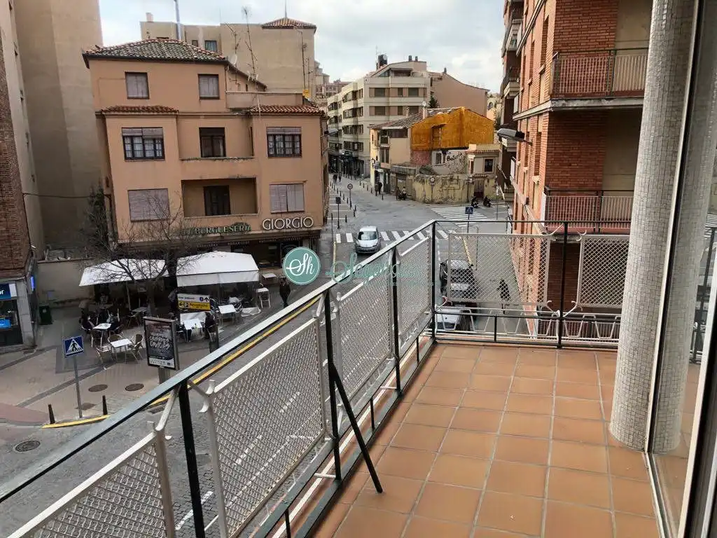 Vista exterior de Piso de alquiler en Segovia con Calefacción, Terraza y Amueblado