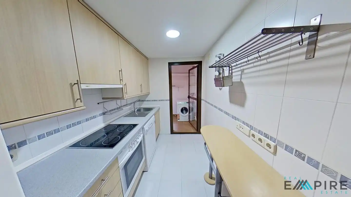 Küche von Wohnung zum Verkauf in Parla mit Heizung, Abstellraum und Möbliert