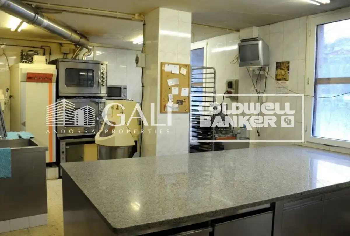 Business premises to rent in Encamp pueblo, imagen 3
